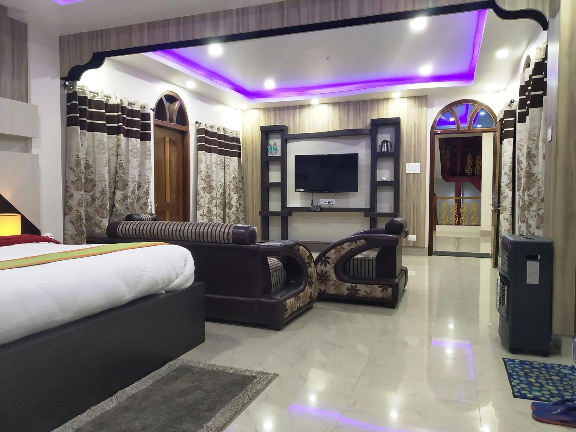 Hāpoli Ziro Palace Inn - A Boutique Hotel מראה חיצוני תמונה