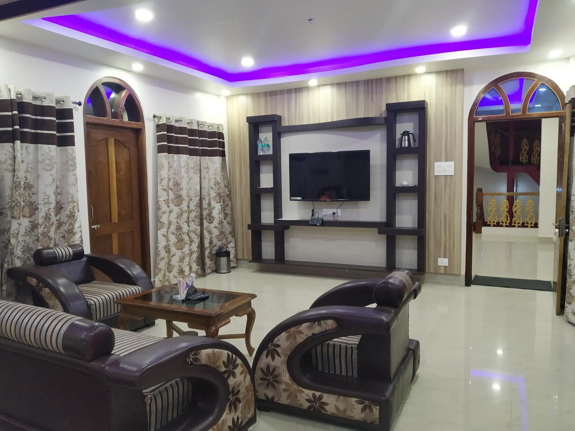 Hāpoli Ziro Palace Inn - A Boutique Hotel מראה חיצוני תמונה