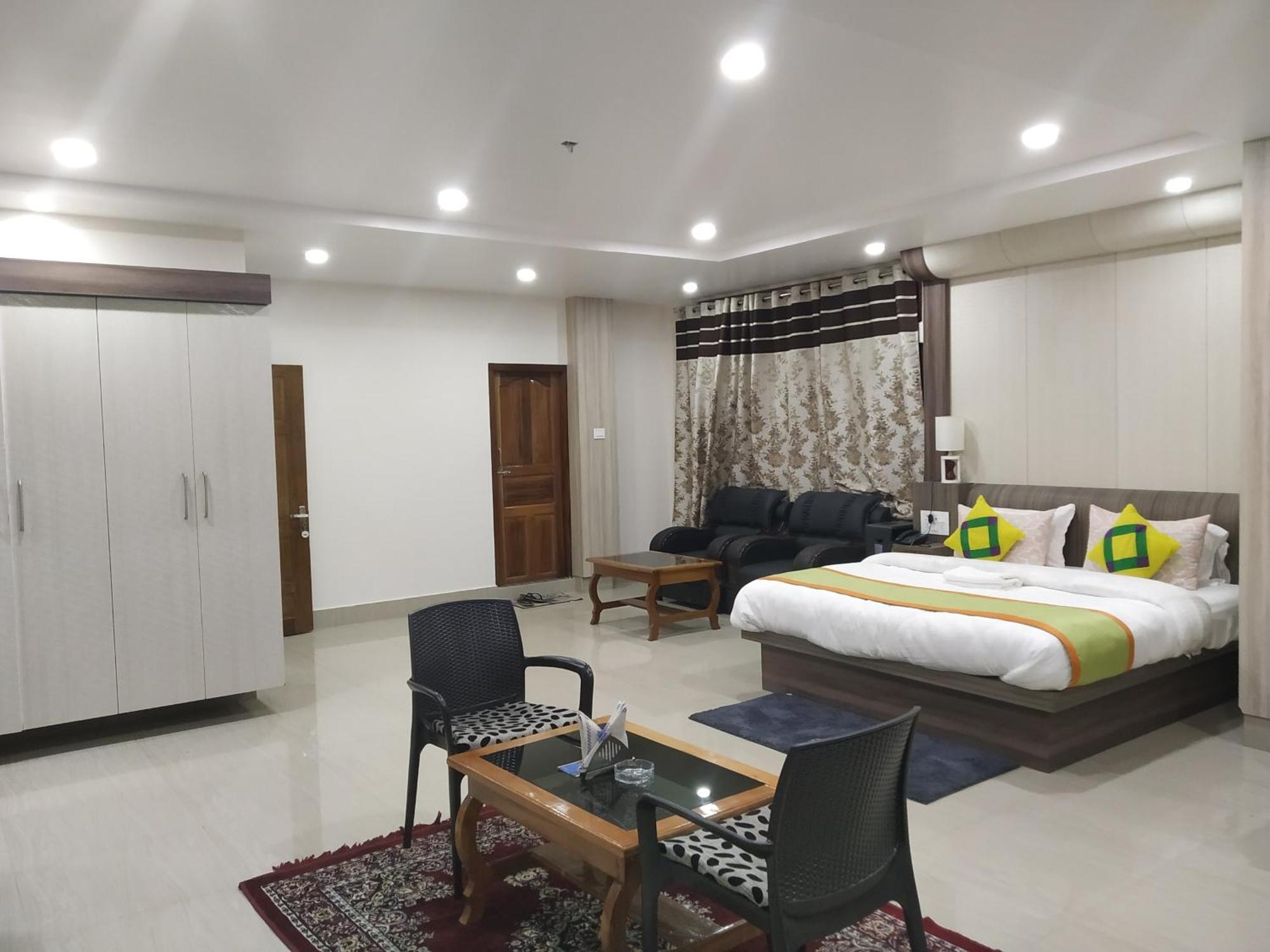 Hāpoli Ziro Palace Inn - A Boutique Hotel מראה חיצוני תמונה