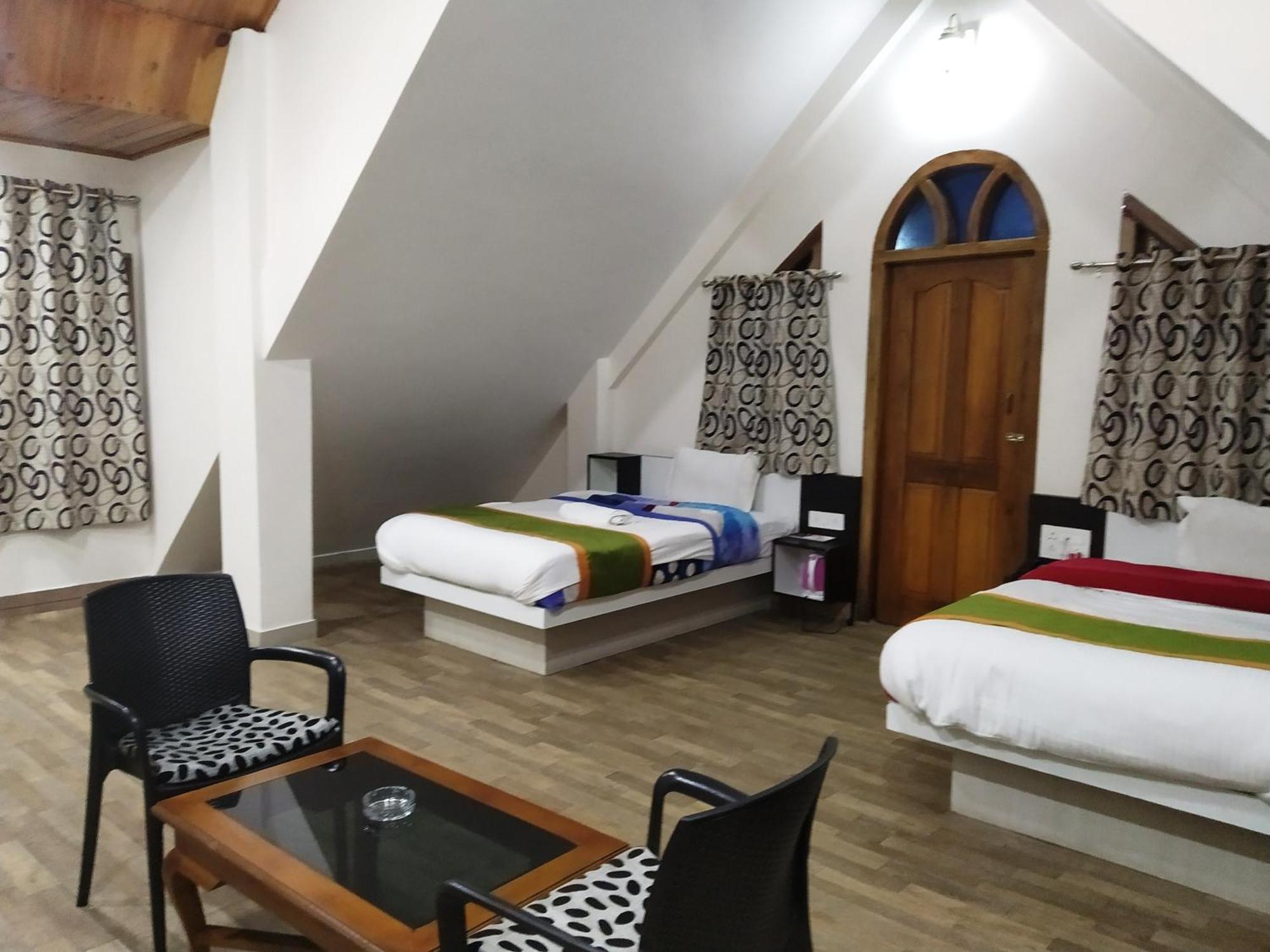 Hāpoli Ziro Palace Inn - A Boutique Hotel מראה חיצוני תמונה