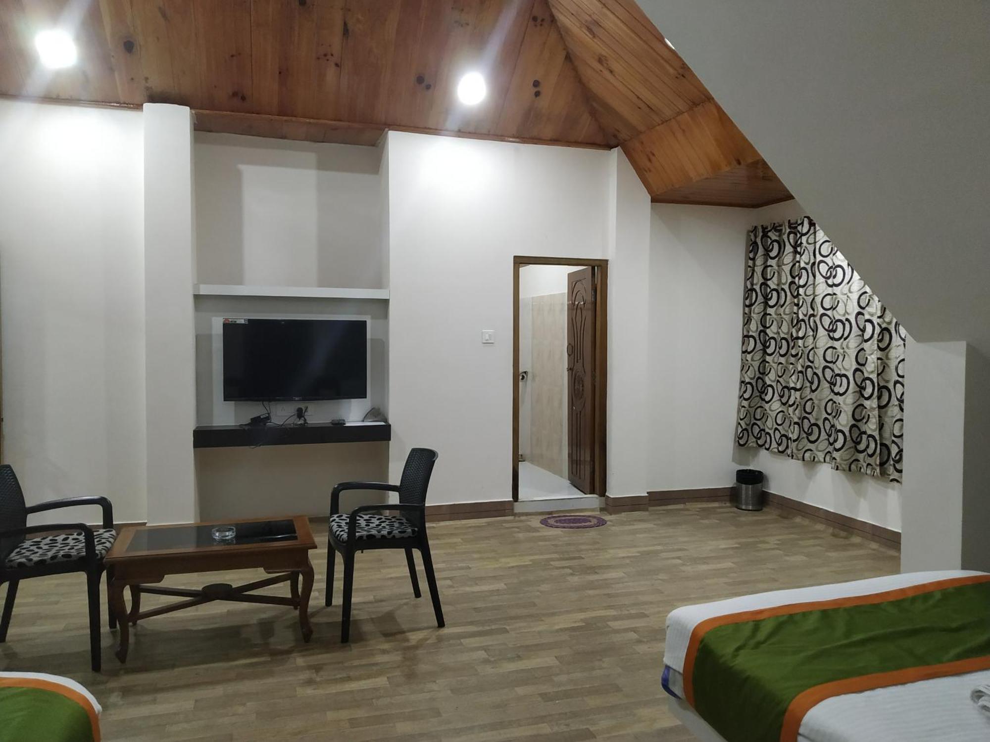 Hāpoli Ziro Palace Inn - A Boutique Hotel מראה חיצוני תמונה
