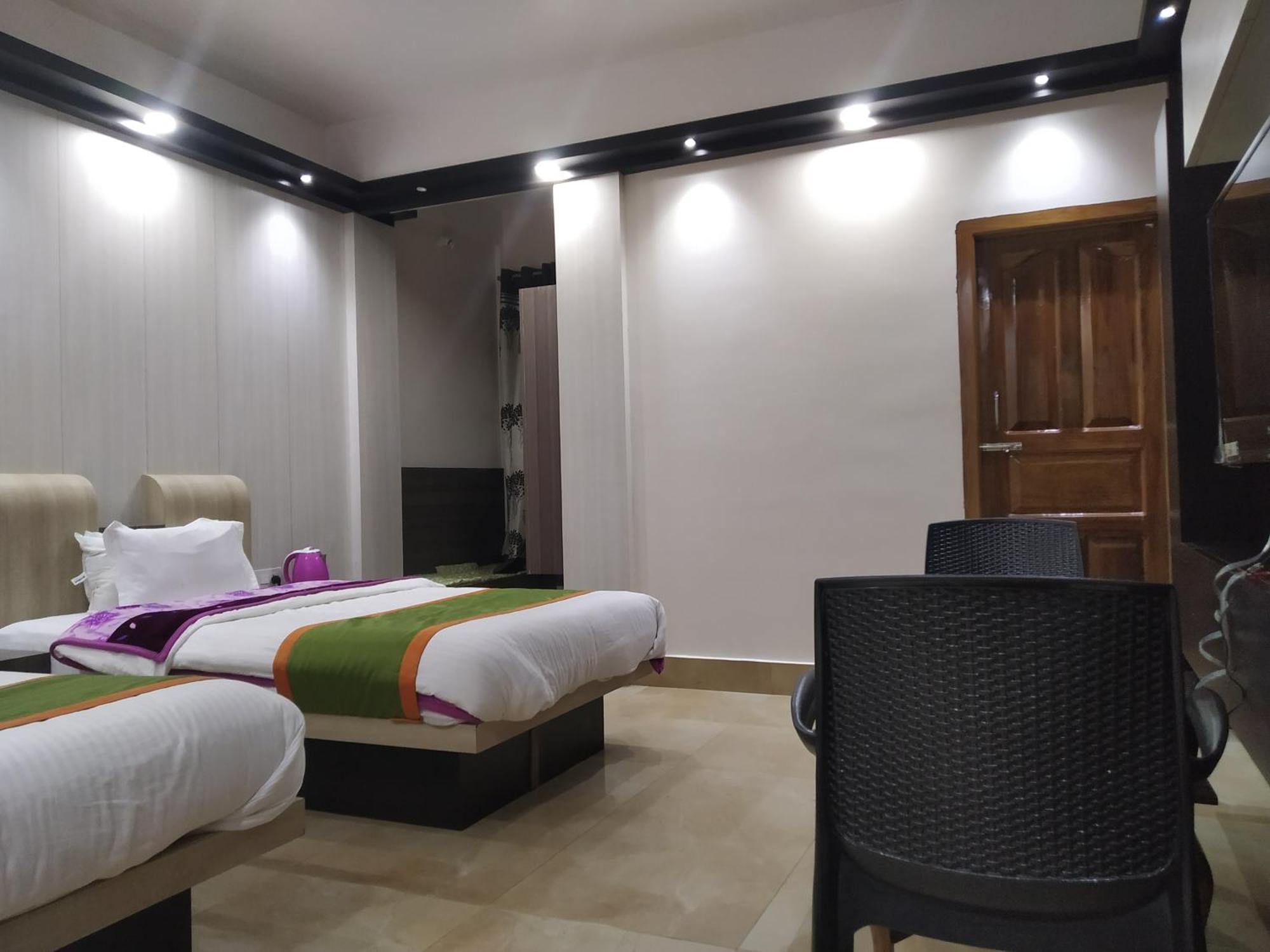 Hāpoli Ziro Palace Inn - A Boutique Hotel מראה חיצוני תמונה