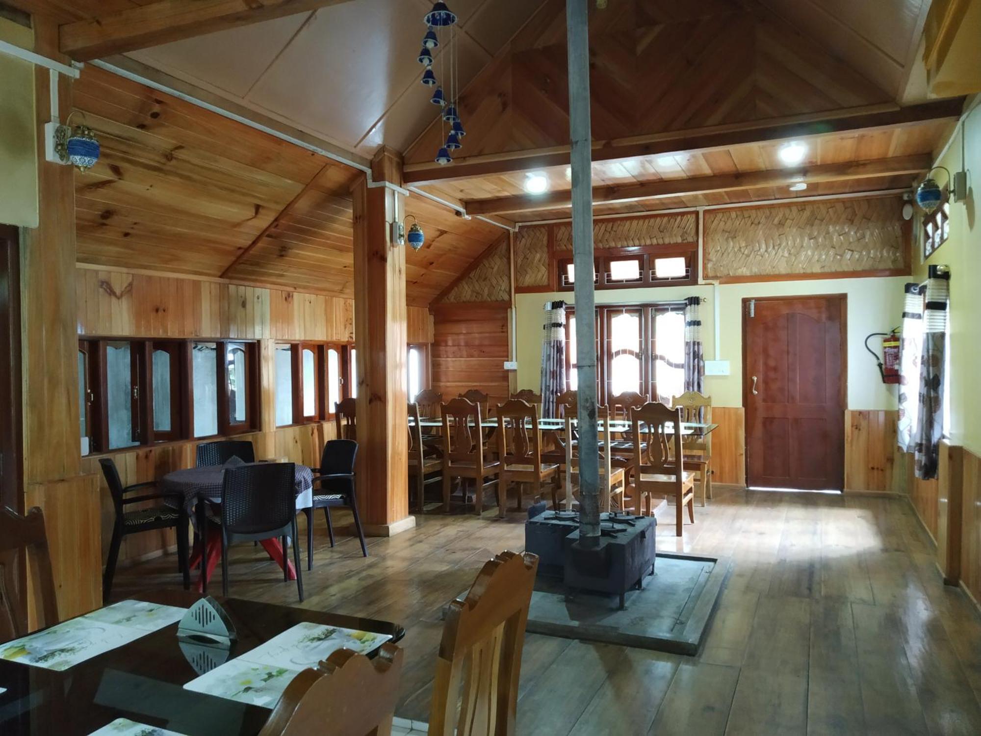 Hāpoli Ziro Palace Inn - A Boutique Hotel מראה חיצוני תמונה