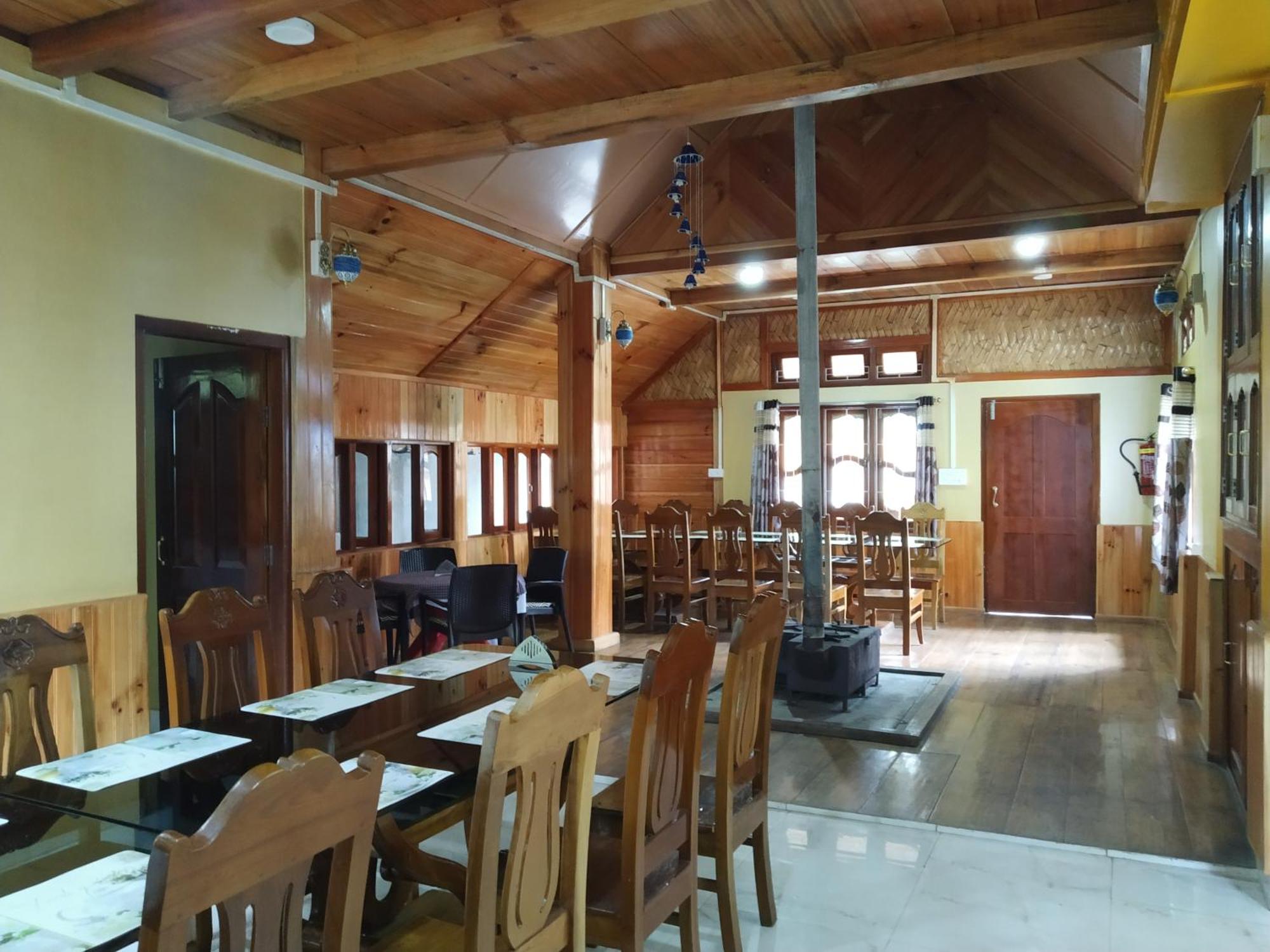 Hāpoli Ziro Palace Inn - A Boutique Hotel מראה חיצוני תמונה