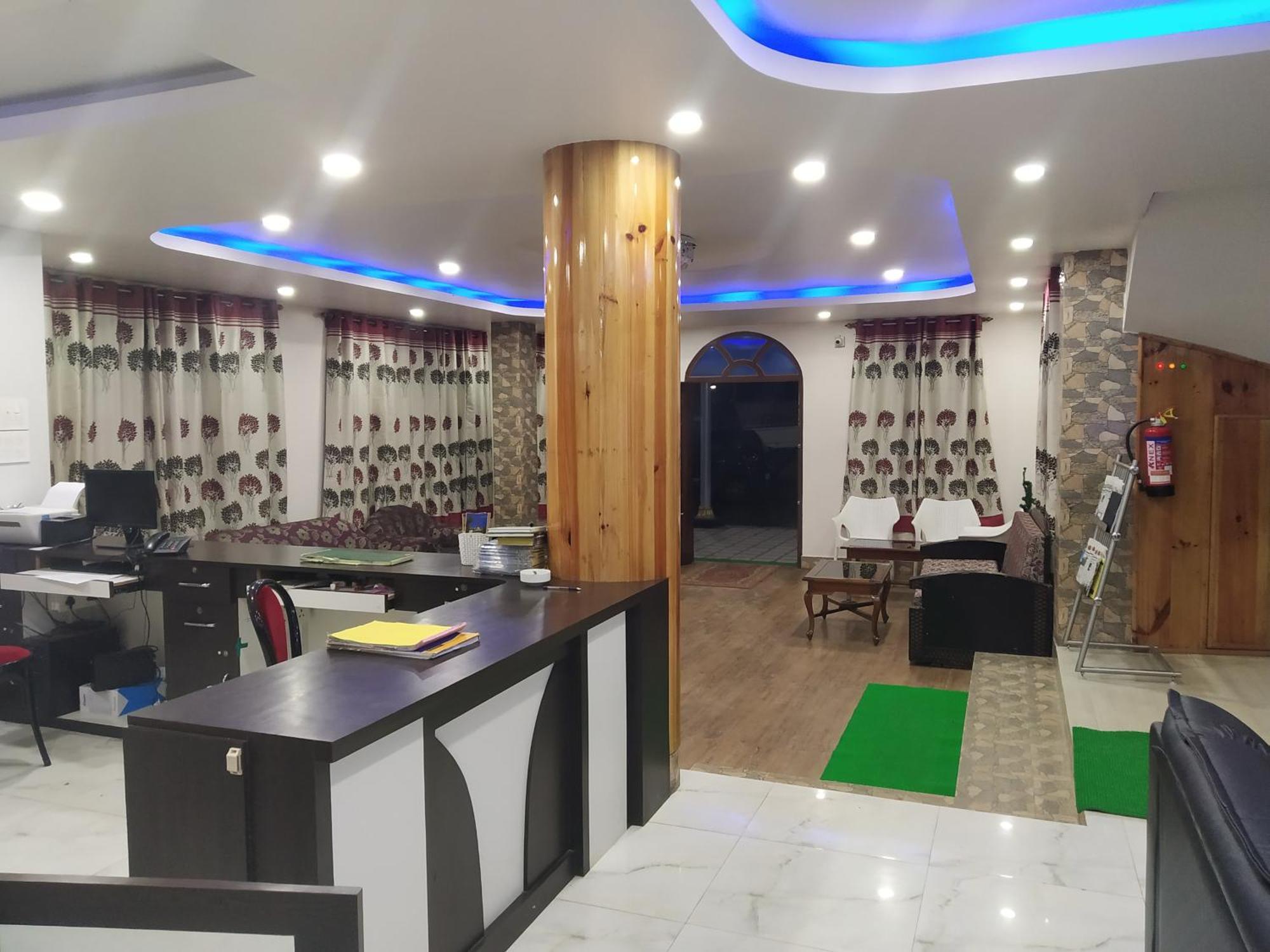 Hāpoli Ziro Palace Inn - A Boutique Hotel מראה חיצוני תמונה